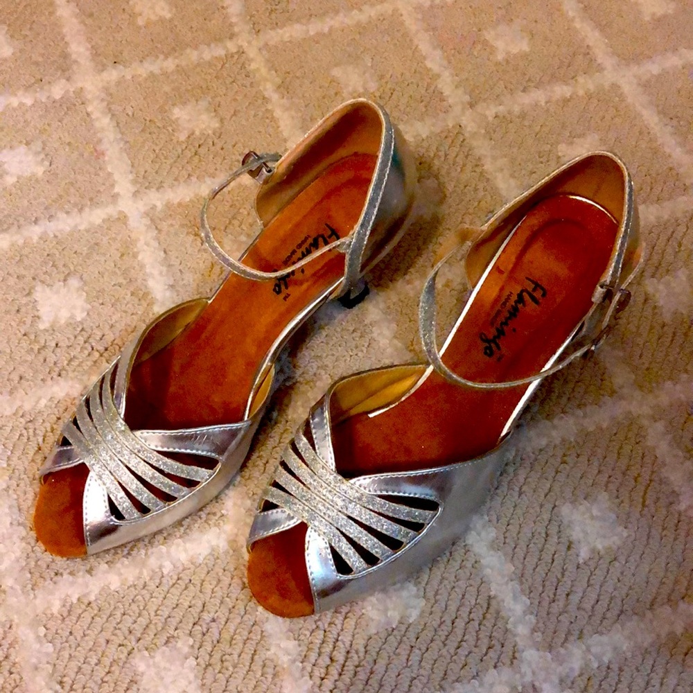 Dance shoes, silver excellent condition
